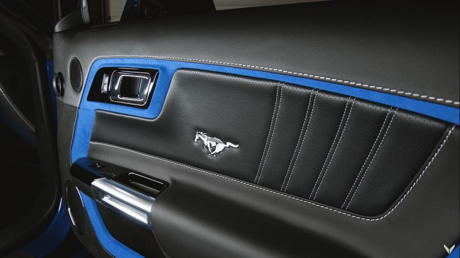 Детали интерьера Ford Mustang GT Convertible by Vilner 2018 года  (фото 17 из 17)